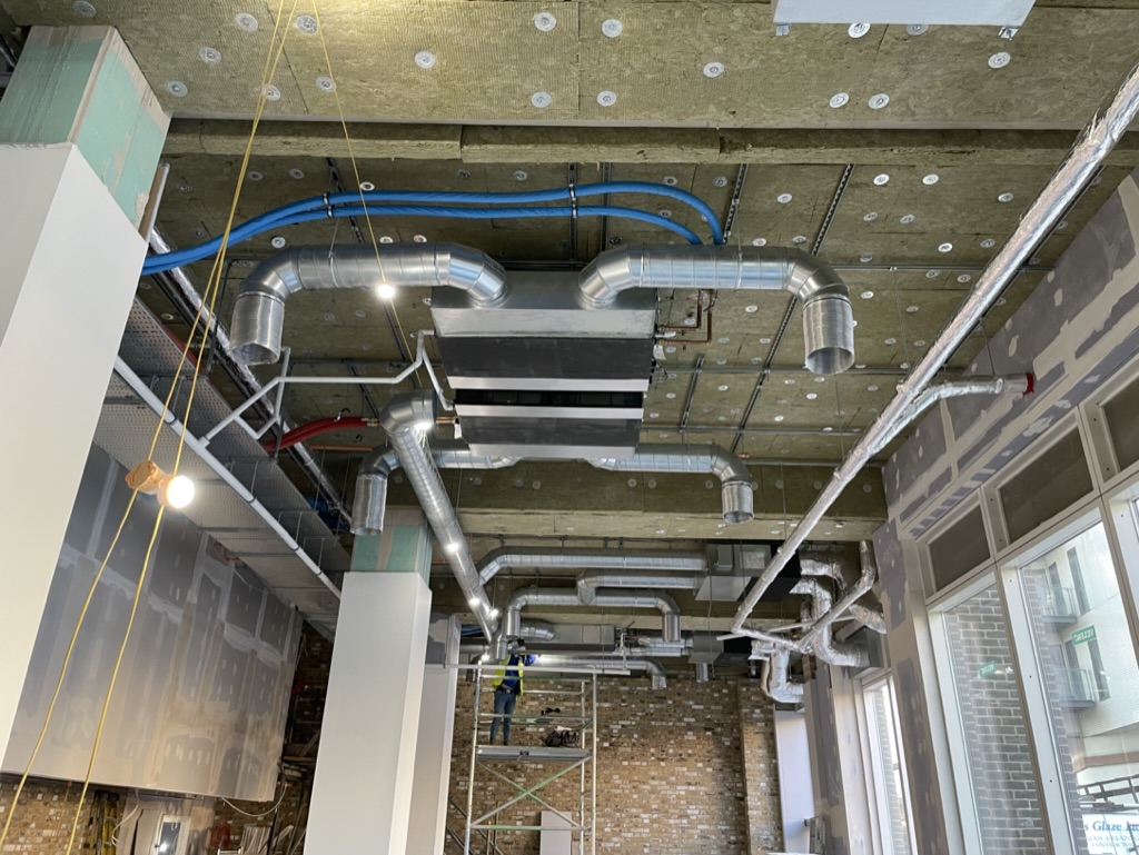 Mechanical ventilation installation
